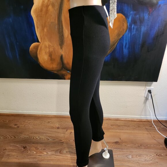 NWT - Miss Selfridge Black textured leggings - Picture 3 of 11